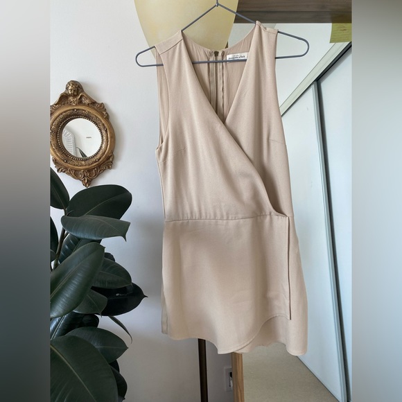 Abercrombie & Fitch Cream Romper Size 2 - Picture 1 of 4
